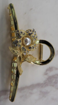Pearl Bloom Clip