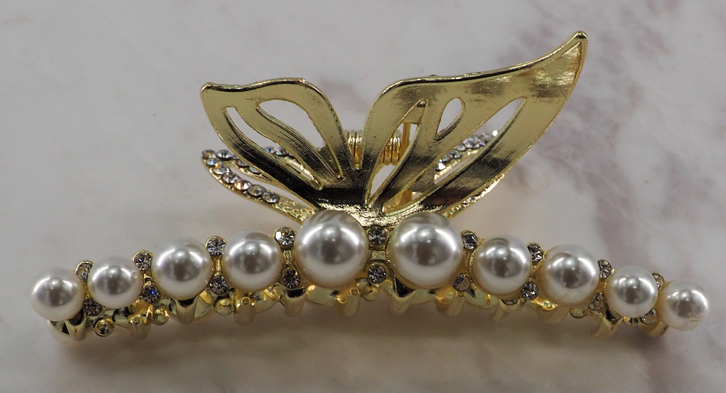 Pearl Papillon Clip - Image 3