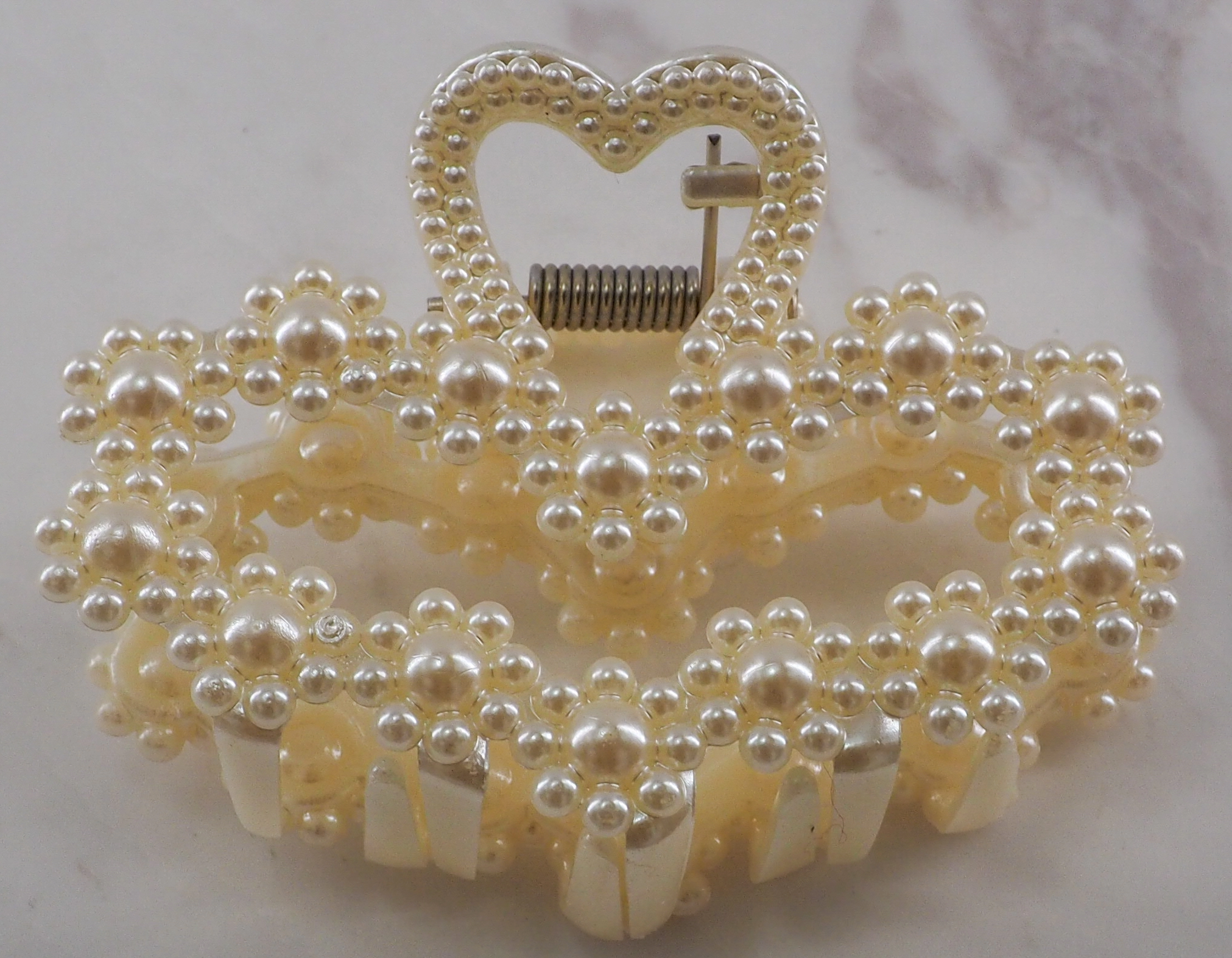 Sweetheart Pearl Clip