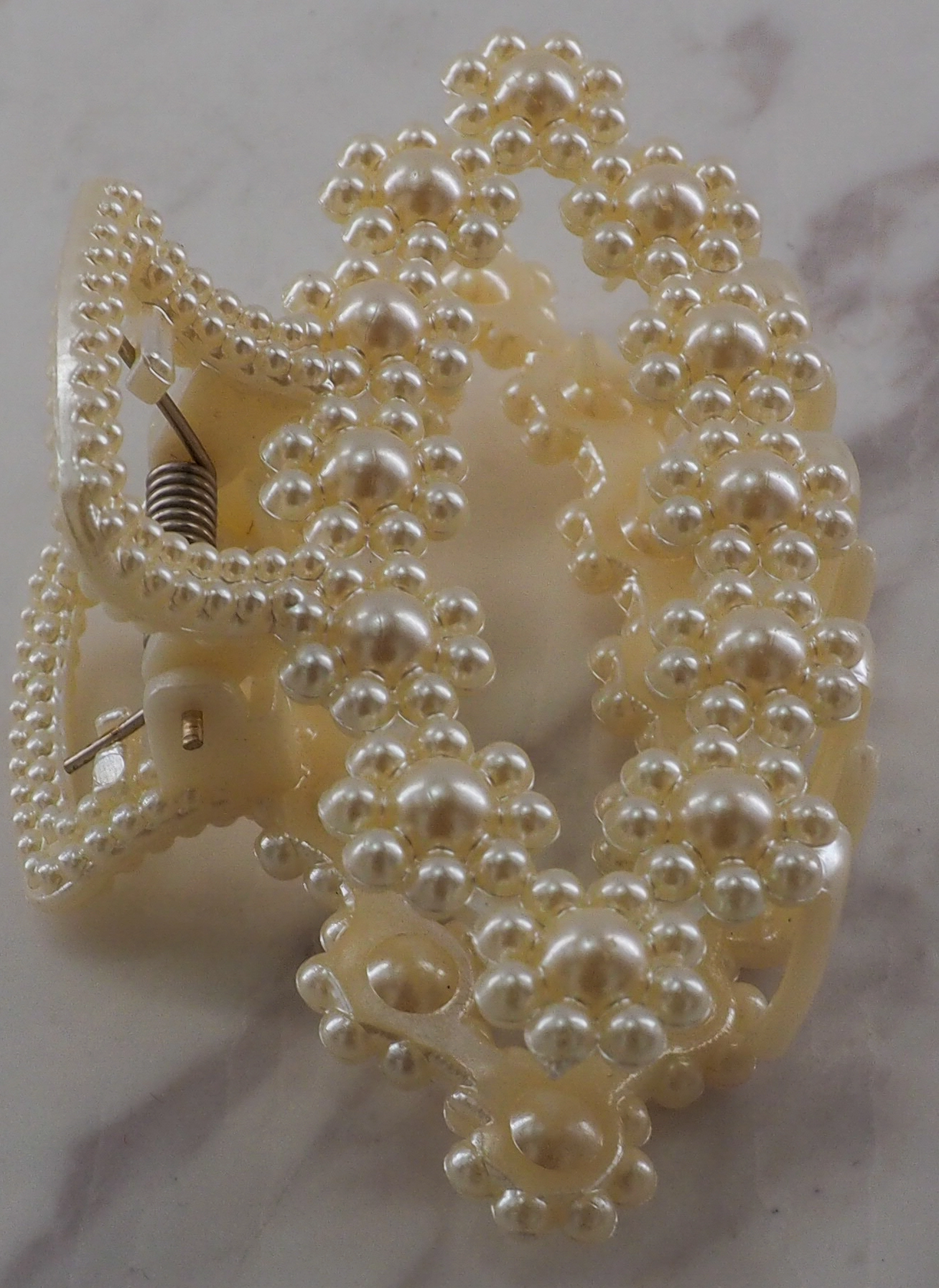 Daisy Pearl Dream Clip - Image 2