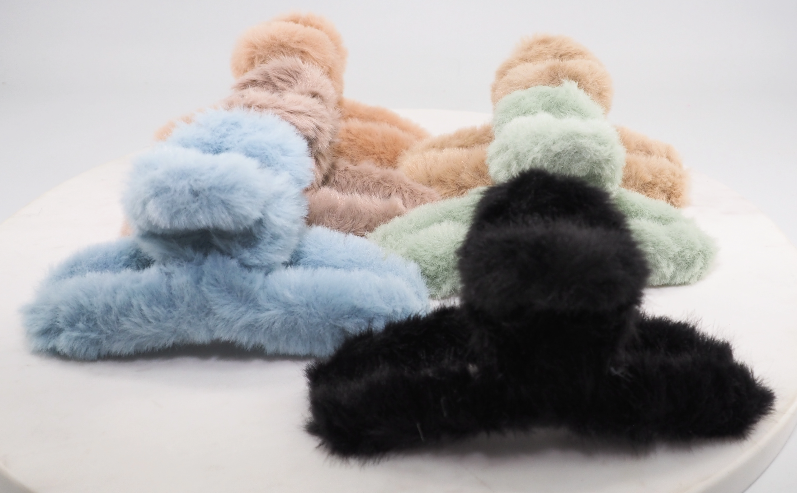 Fluffie Luxe Claw - Image 8