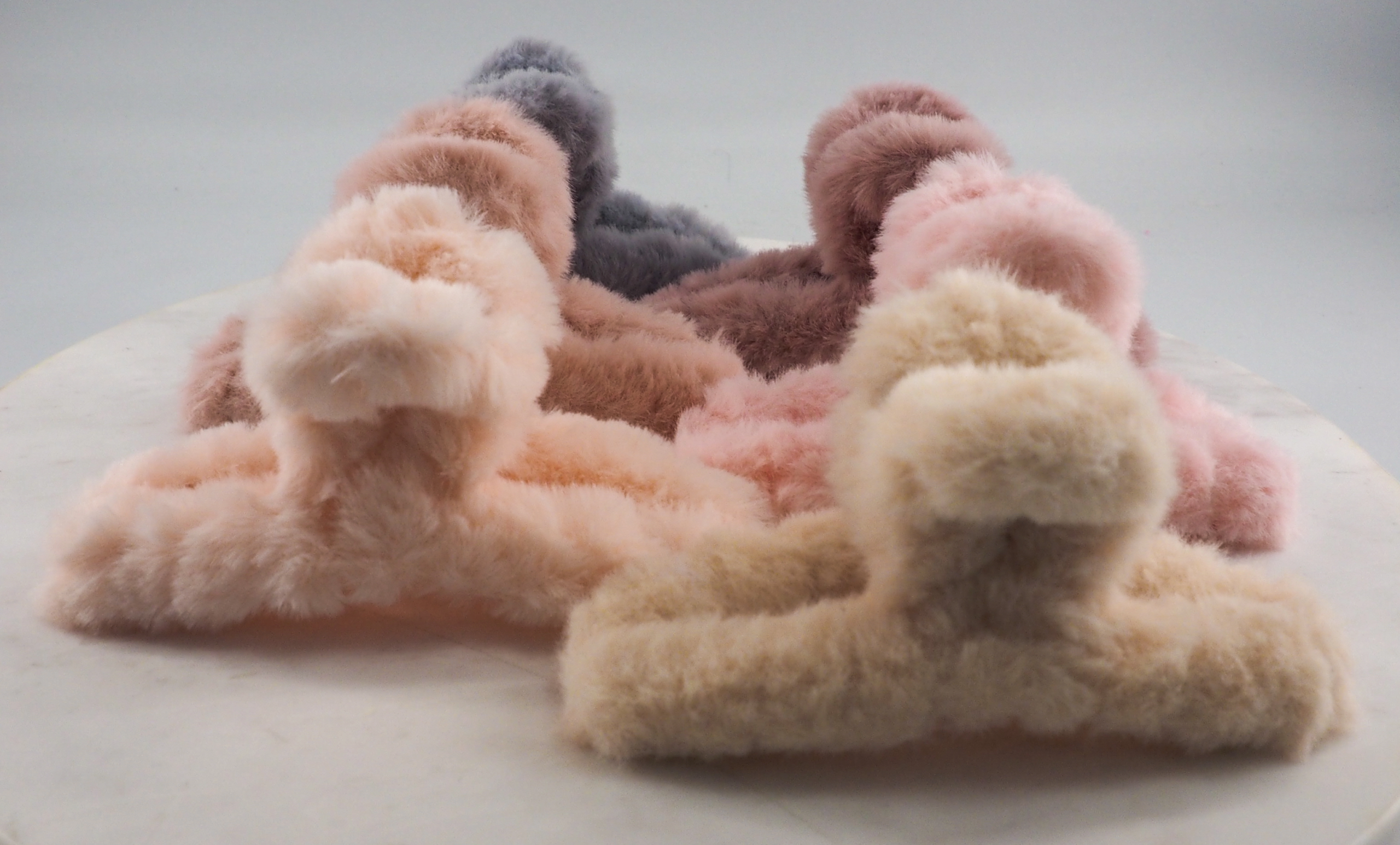 Fluffie Luxe Claw - Image 6