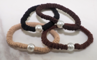 Small Pearl Plush Tie