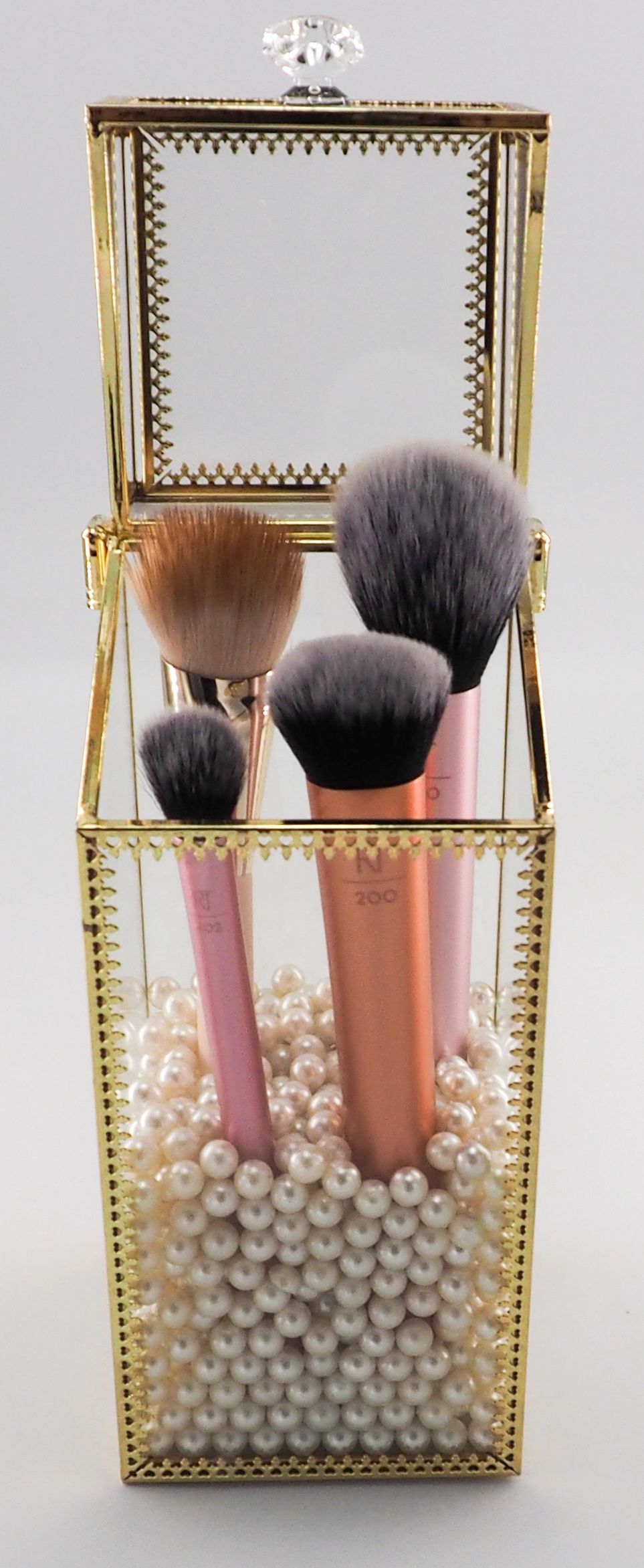 Golden Glow Brush Organiser - Image 12
